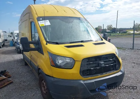 2015 Ford Transit-250 z USA, uszkodzony, nr VIN 1FTCR3XMXFKA30102